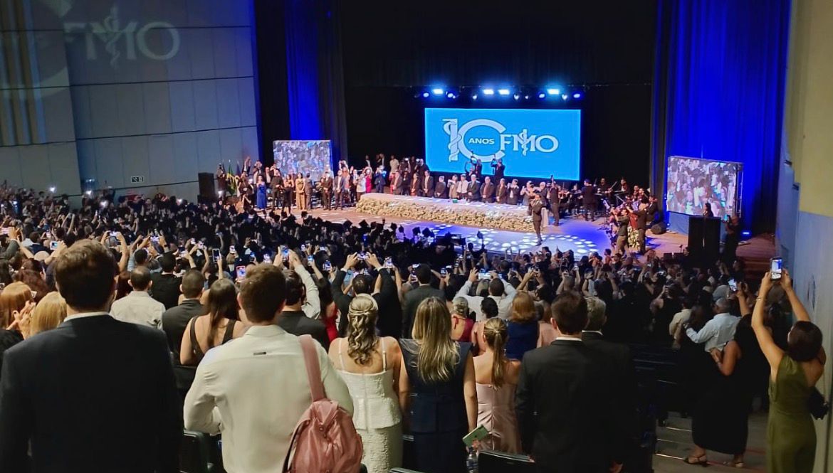 FMO FORMOU 986 MÉDICOS EM DEZ ANOS