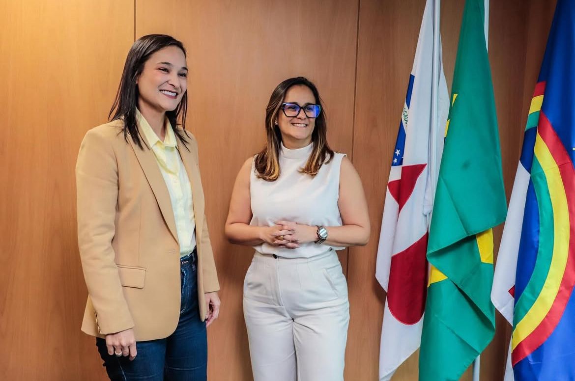 DOUTORA JULIANA MAGALHÃES RENUNCIA À PRESIDÊNCIA DA OAB OLINDA