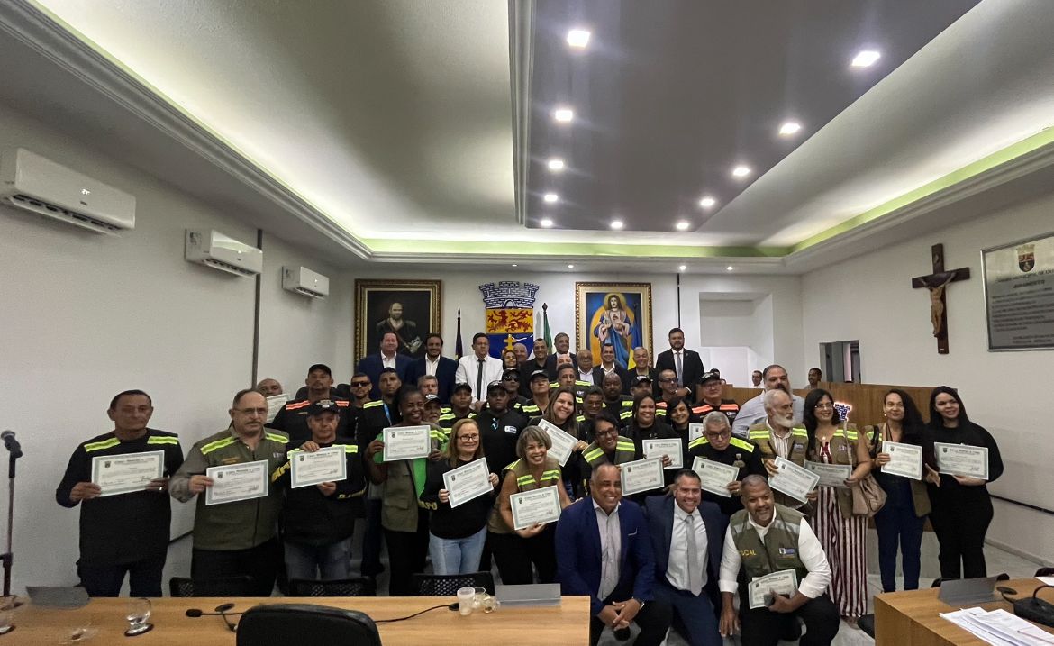 PROFESSOR MARCELO RECONHECE E HOMENAGEIA TRABALHO DA SECRETARIA EXECUTIVA DE CONTROLE URBANO