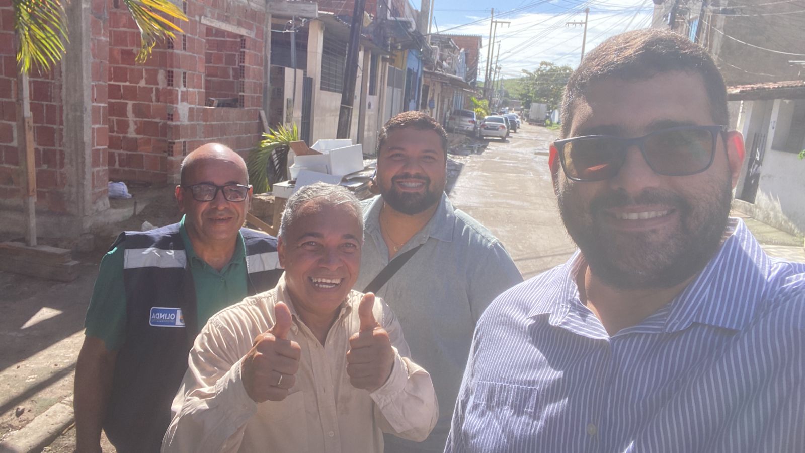 VEREADOR SIMPLÍCIO REALIZA VISTORIA COM SECRETÁRIO DE GESTÃO URBANA E COBRA MELHORIAS EM DIVERSOS BAIRROS