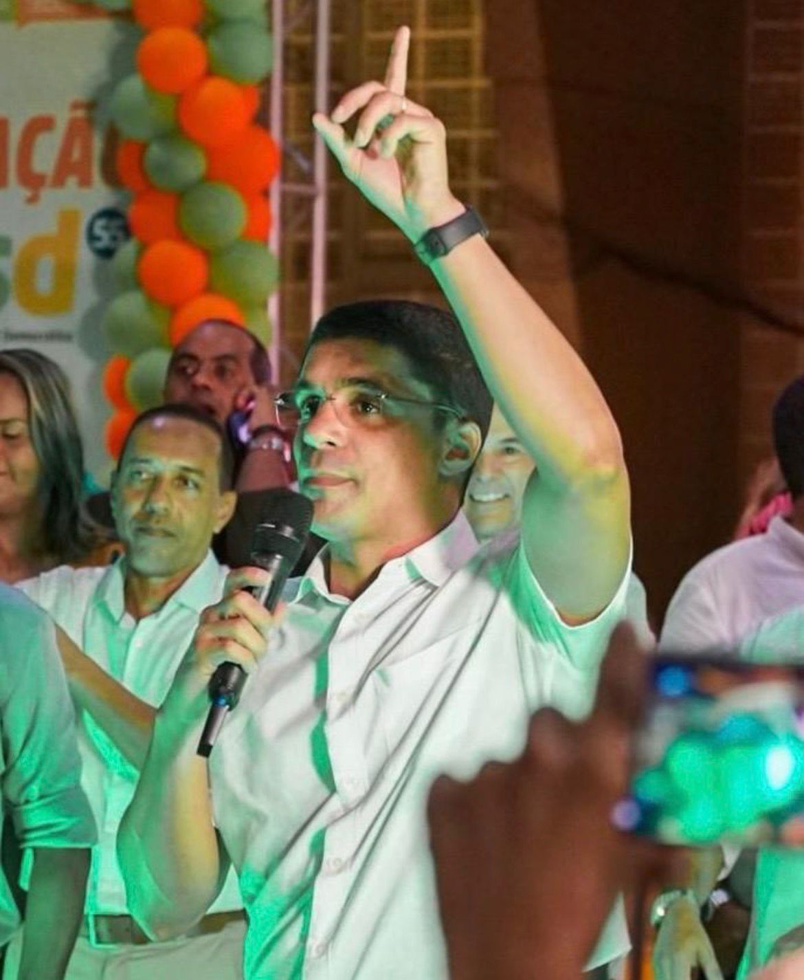 FELIPE NASCIMENTO DEMONSTRA MATURIDADE E REAFIRMA LEALDADE A GRUPO QUE O ELEGEU