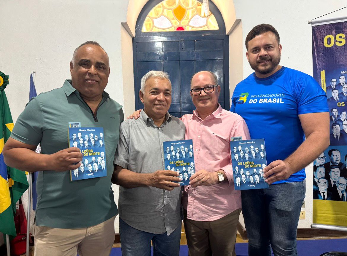 VEREADORES DE OLINDA PRESTIGIAM LANÇAMENTO DO LIVRO “OS LEÕES DO NORTE”, DE MAGNO MARTINS, EM EVENTO NA PREFEITURA