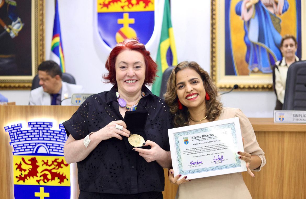 CÂMARA DE OLINDA CONCEDE HOMENAGEM À LU ARAÚJO, FUNDADORA DO MIMO