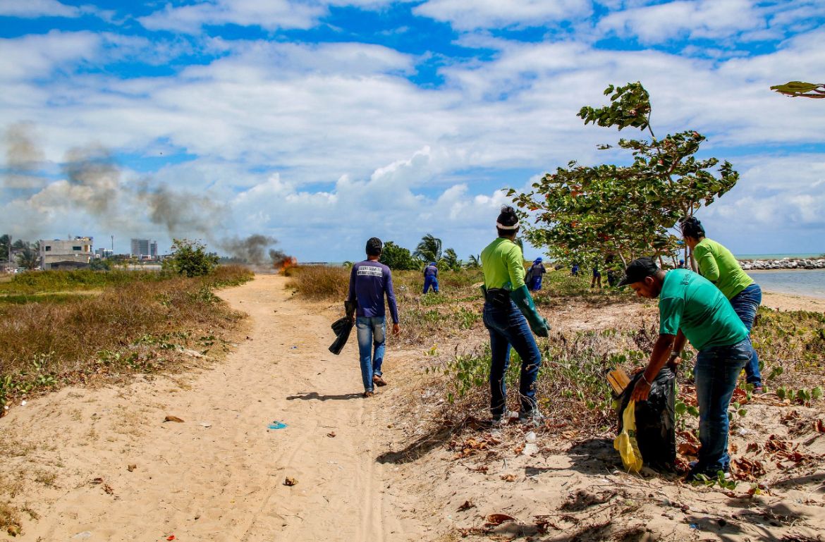 OLINDA PROMOVE MUTIRÃO DE LIMPEZA E PLANTIO DE ARVORES NO DIA MUNDIAL DA LIMPEZA