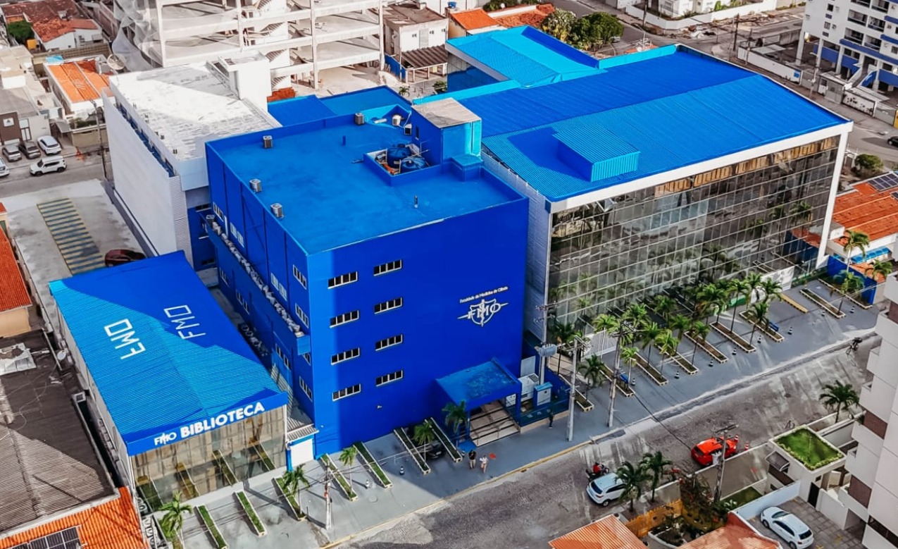 FACULDADE DE MEDICINA DE OLINDA ADQUIRE 300 MACBOOKS PARA ALUNOS