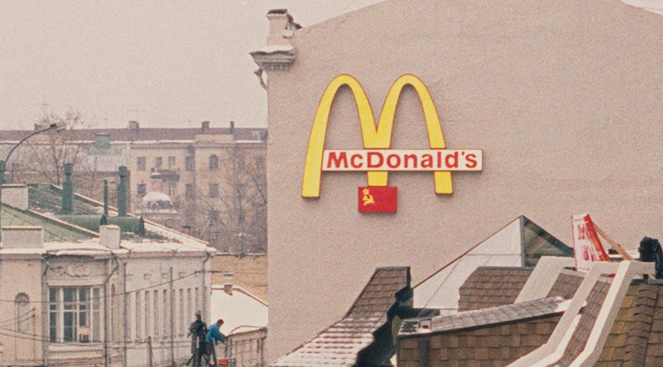 FECHAMENTO DE MCDONALD’S EM OLINDA, NA GESTÃO DO PCDOB, VIRA CURTA PREMIADO E CHEGA AO CIRCUITO EUROPEU