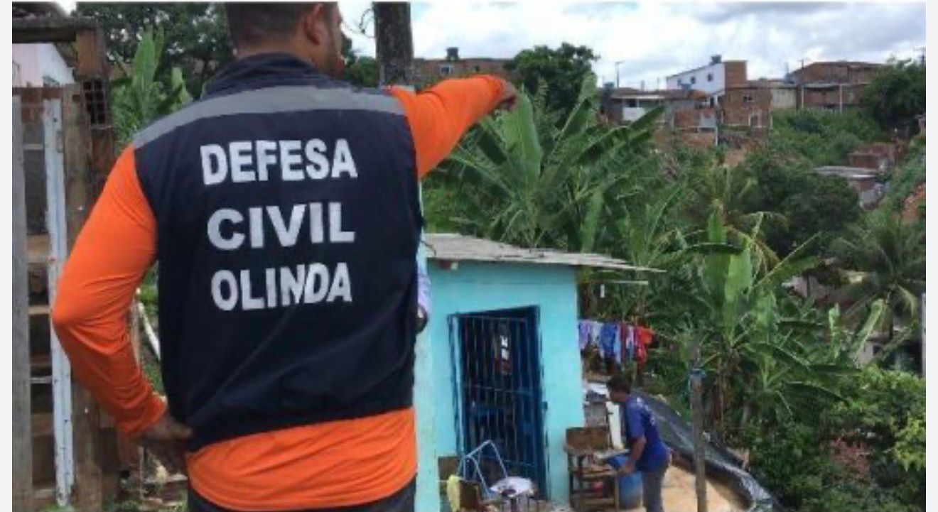 CHUVAS INTENSAS COLOCAM OLINDA EM ALERTA MÁXIMO E SUSPENDEM AULAS, SERVIÇOS NÃO ESSENCIAIS E ATIVIDADES EM TODA A CIDADE