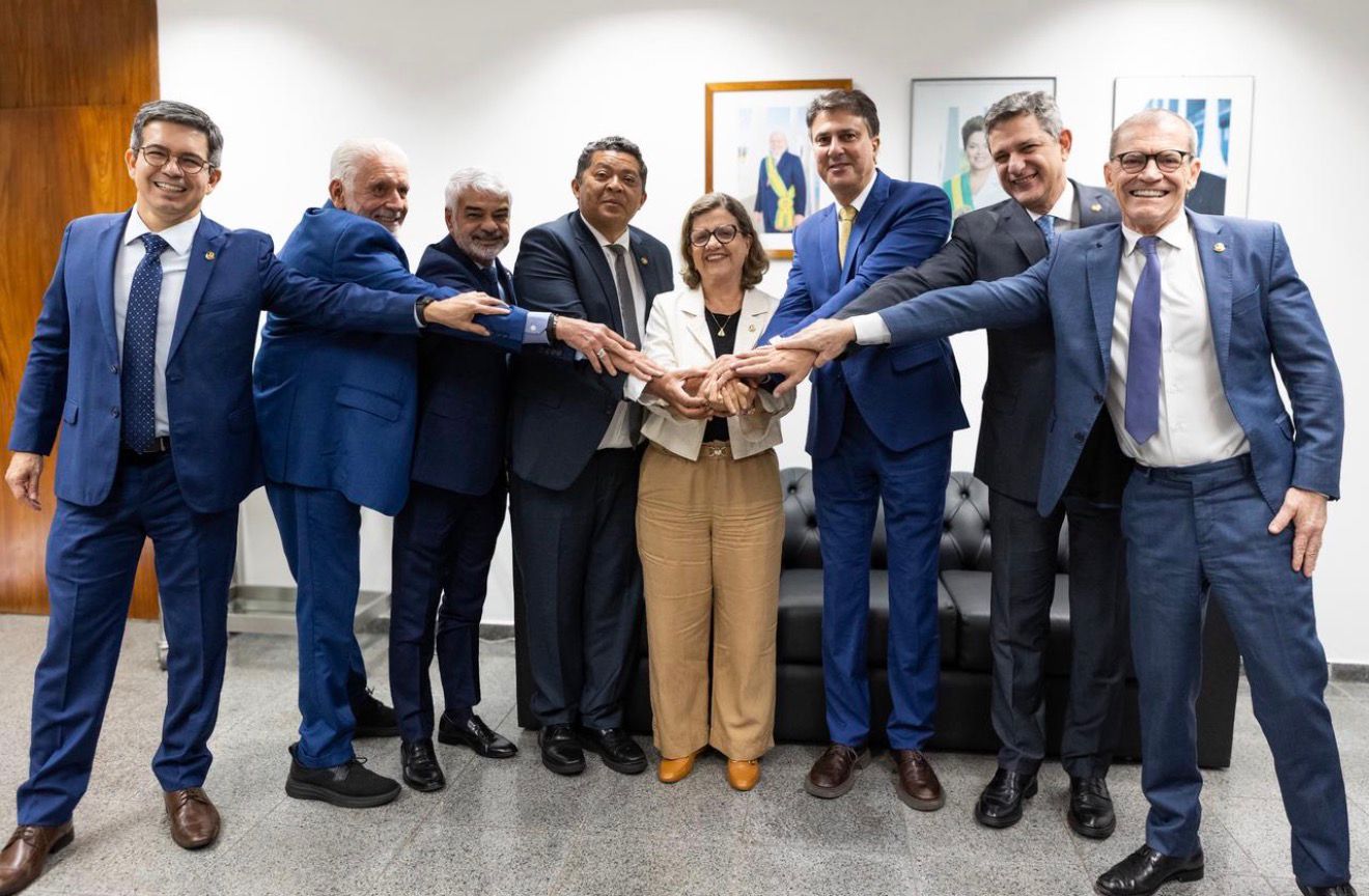 TERESA LEITÃO É ELEITA POR UNANIMIDADE LÍDER DO PT NO SENADO