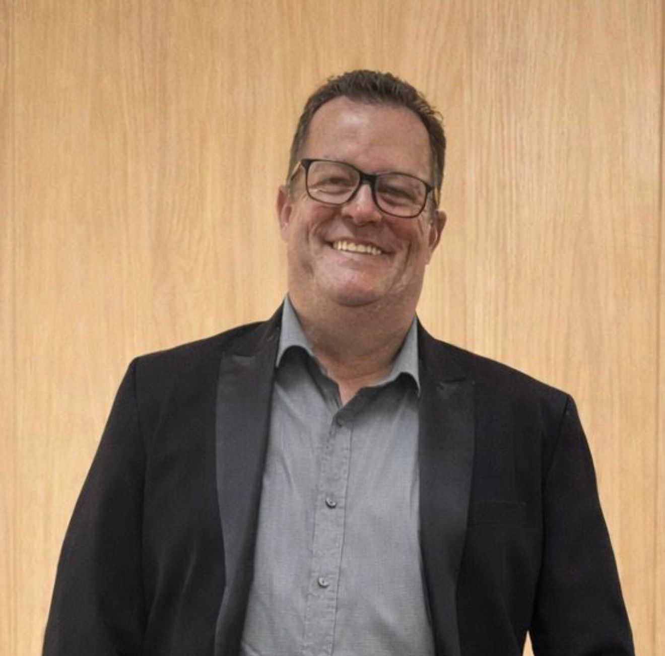 CÂMARA MUNICIPAL DE OLINDA TORNA GUILA CIDADÃO DE OLINDA EM SESSÃO SOLENE NESTA QUINTA