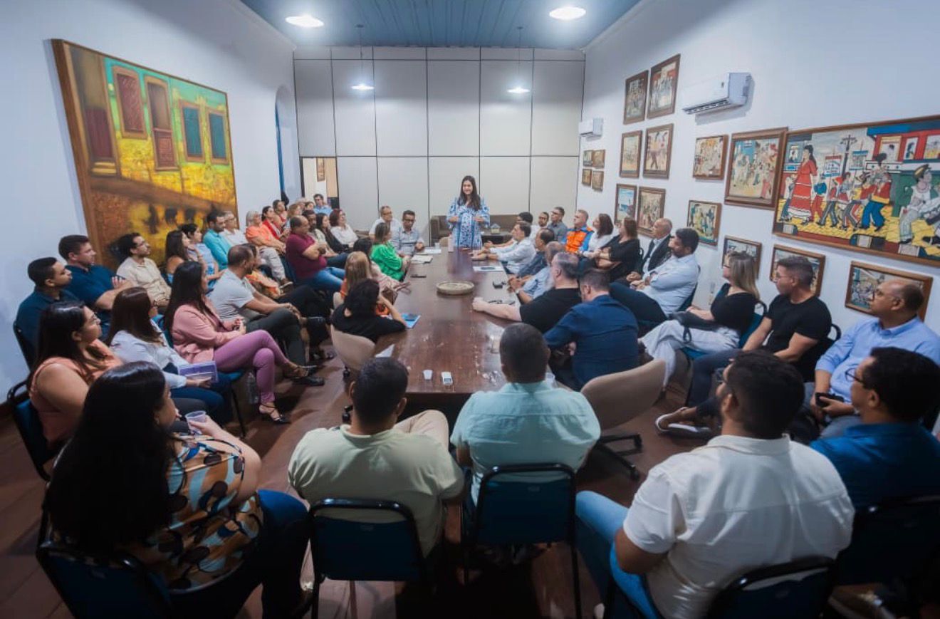 PREFEITA MIRELLA ALMEIDA REÚNE SECRETARIADO E REFORÇA PLANEJAMENTO COM FOCO EM PREVENÇÃO E DEMANDAS DA POPULAÇÃO