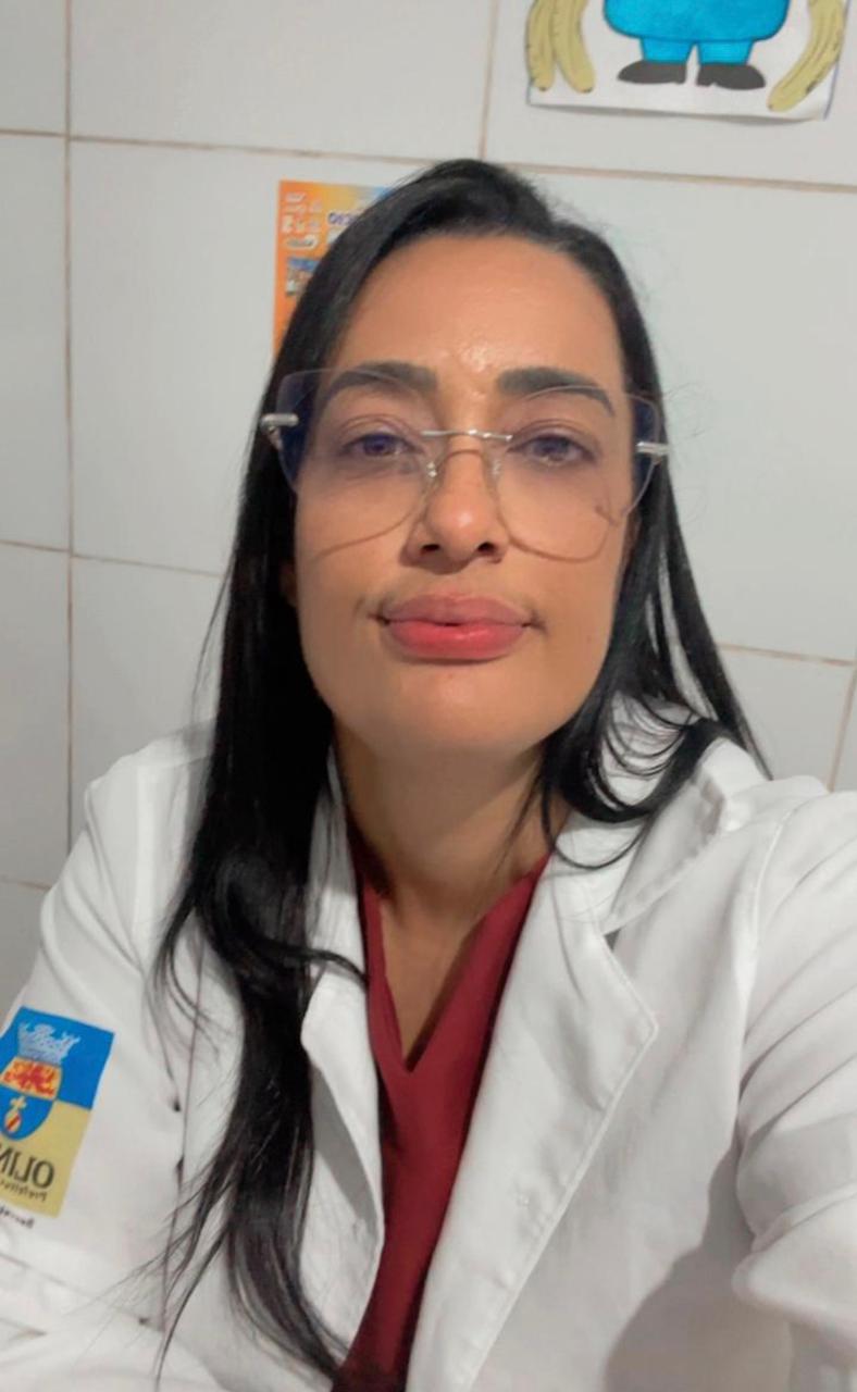 ENFERMEIRA CLÁUDIA REGINA SE DESTACA EM DIA DE ATENDIMENTO HUMANIZADO NO JARDIM BRASIL 1