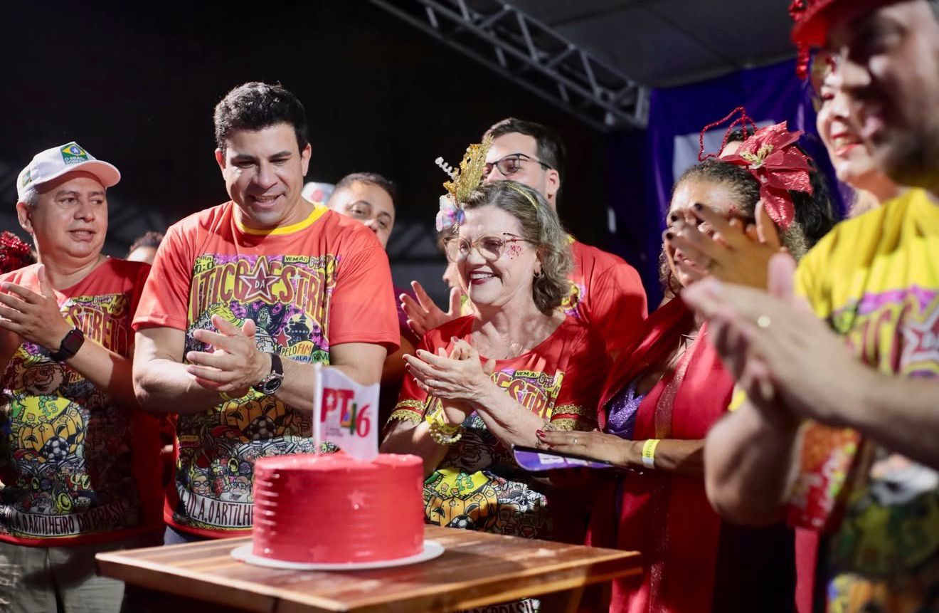 BLOCO FEITIÇO DA ESTRELA COLOCA LIDERANÇAS POLÍTICAS E MILITÂNCIA PARA FREVAR EM OLINDA