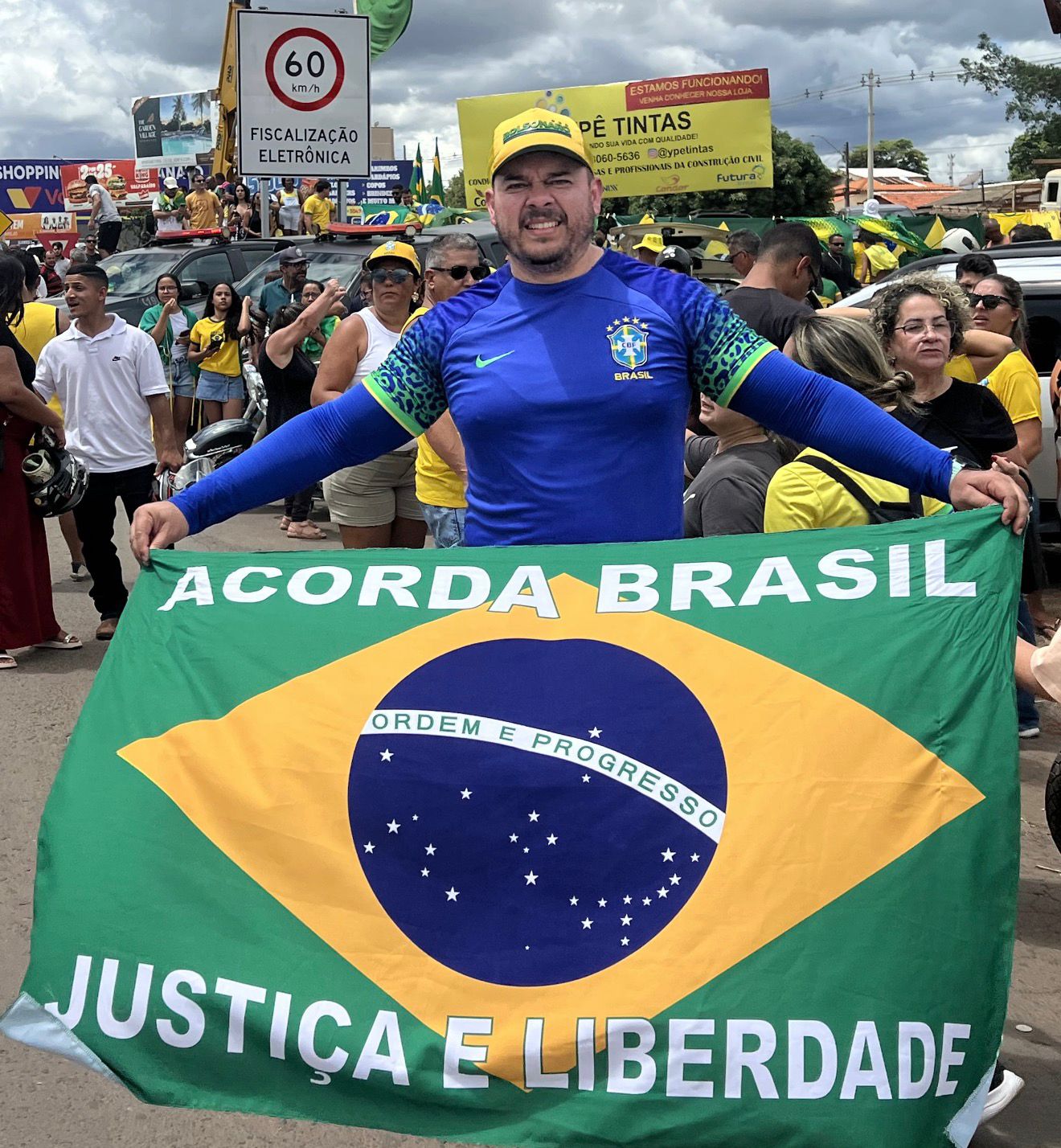 VEREADOR SARMENTO CHEGA A BRASÍLIA EM CAMINHADA AO LADO DE NIKOLAS FERREIRA