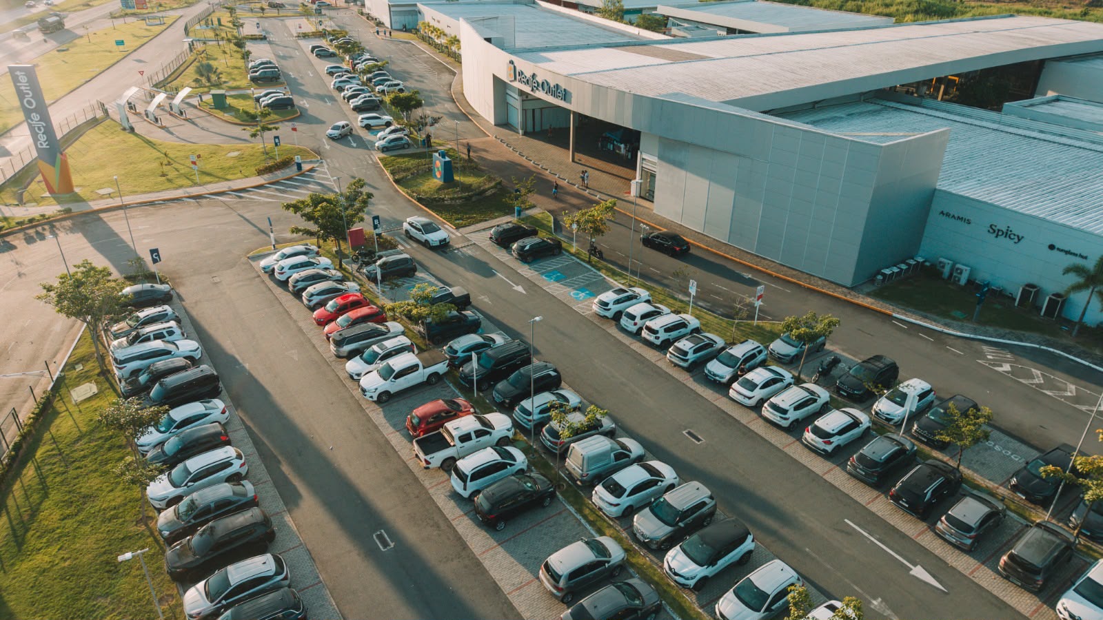 DIA DO OUTLET CHEGA AO RECIFE OUTLET COM ATÉ 80% DE DESCONTO