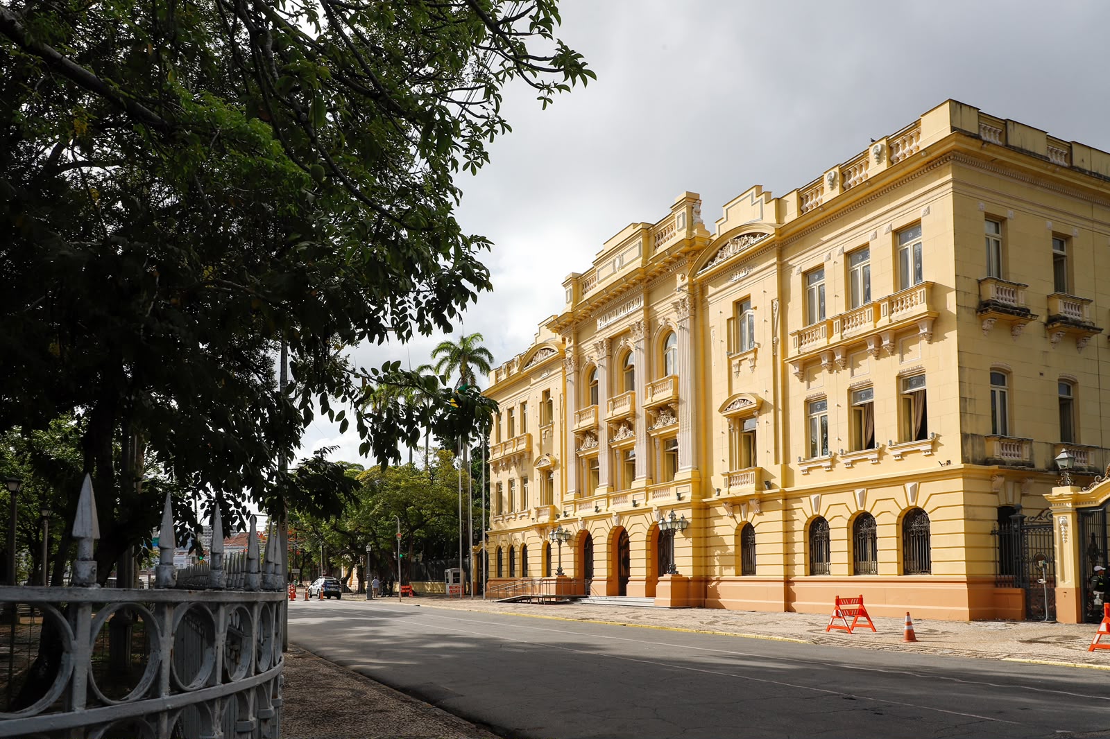 GOVERNO DE PERNAMBUCO TRANSFERE PONTO FACULTATIVO DO DIA DO SERVIDOR PÚBLICO ESTADUAL