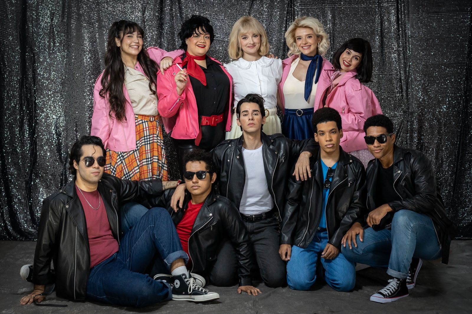 CLÁSSICO DOS MUSICAIS, “GREASE” ESTREIA NO RECIFE EM MONTAGEM LICENCIADA PELA BROADWAY